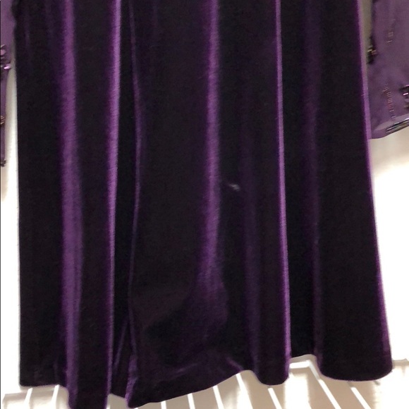 🦋💲 ⬇️VELVET MINI DRESS💜 - Picture 4 of 8